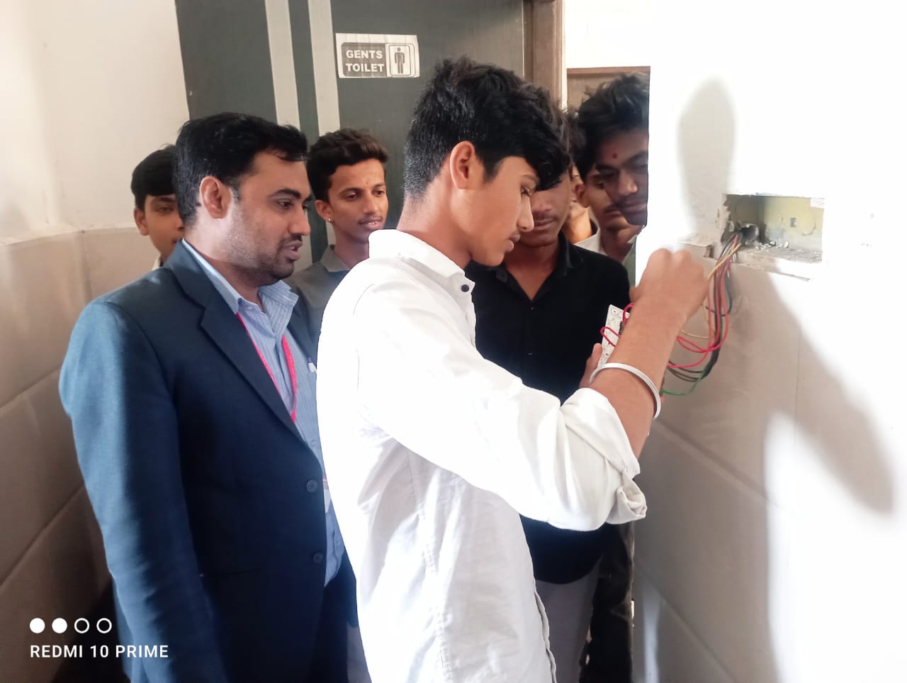 INHOUSE HANDS ON TRAINING TO STUDENTS